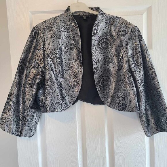 3 PC Formal Outfit - R & M Richards - Picture 3 of 6